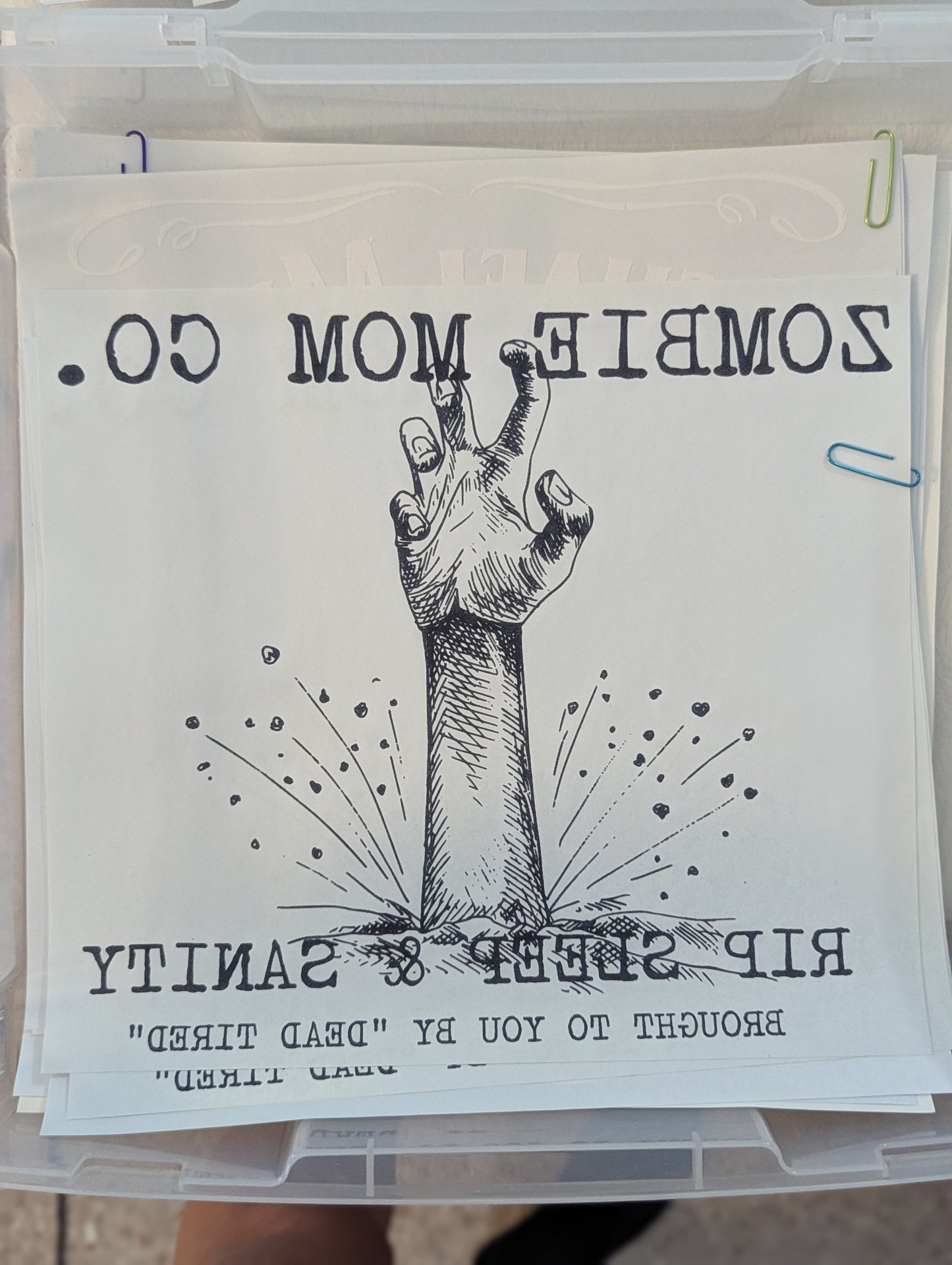 SCREENPRINT - ZOMBIE MOM CO