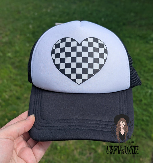 CHECKERED HEART TRUCKER HAT