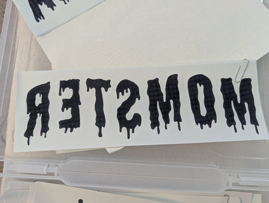 SCREENPRINT - MOMSTER