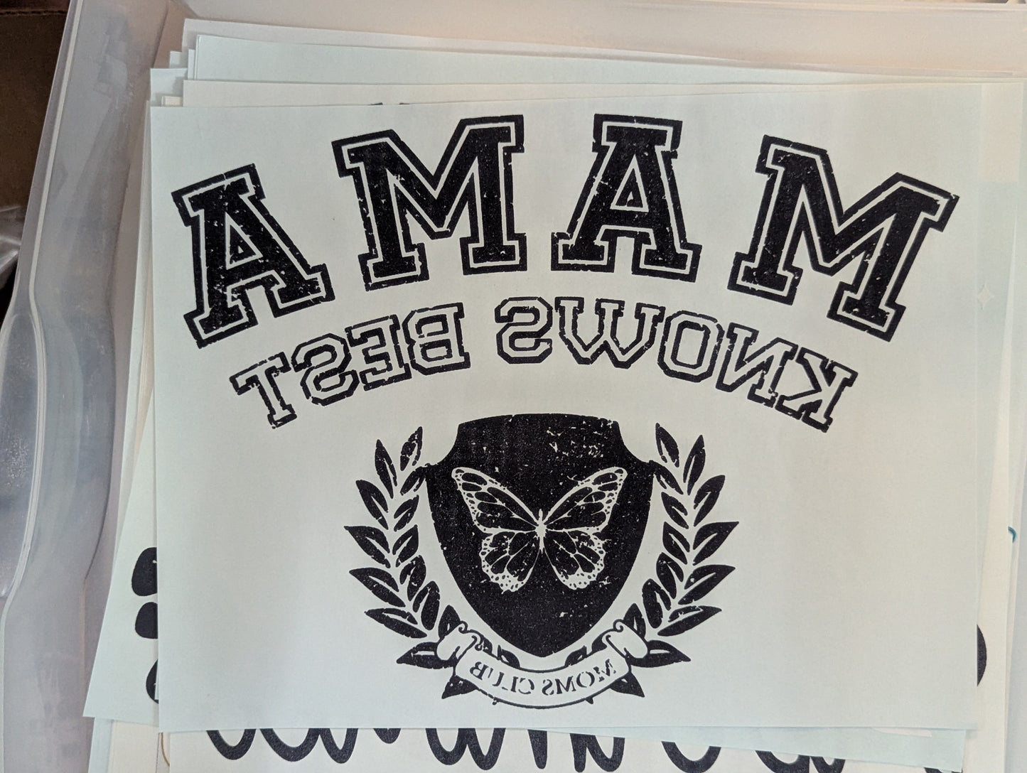 SCREENPRINT - MAMA KNOWS BEST