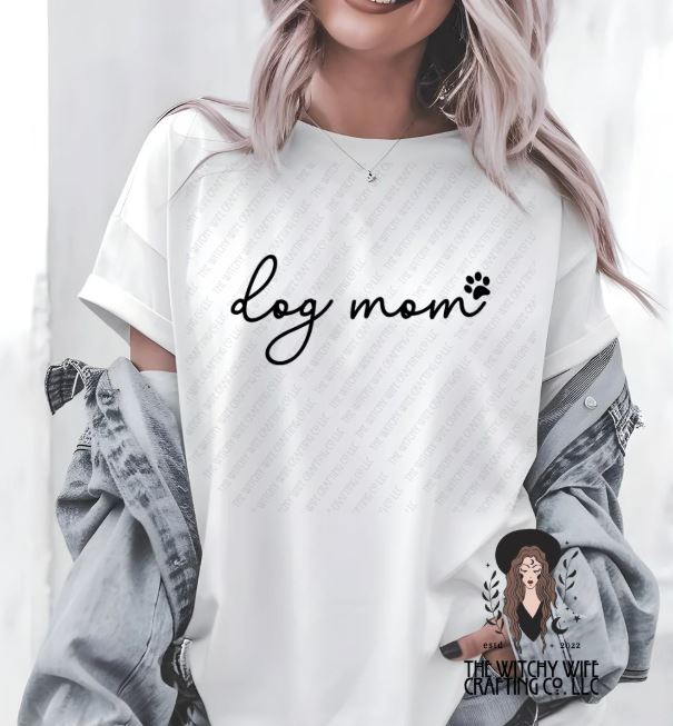 DOG MOM